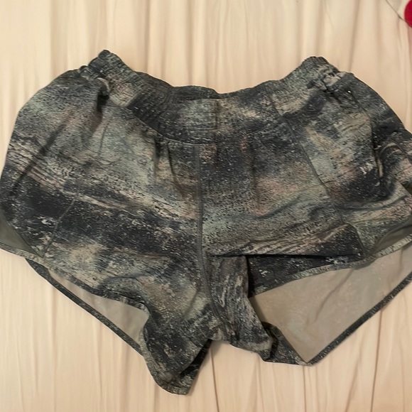 HOTTY HOT LULULEMON SHORTS - Picture 1 of 6